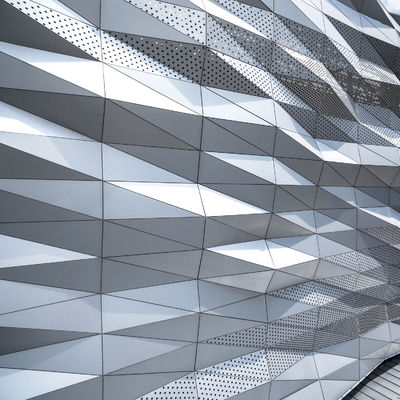 kupować 3D powierzchnia Aluminiowy panel ściany zasłony wysokiej wytrzymałości krawędź dostosowana online manufacture