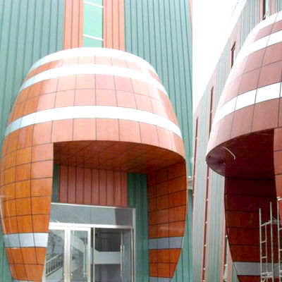 kupować Fasada budynku pokryta aluminiowymi panelami pokrywczymi z niestandardowymi projektami online manufacture