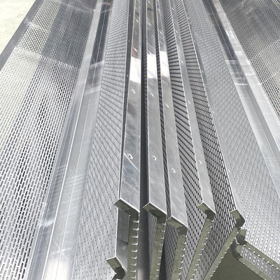 Laserowe cięcie specjalnego projektu Perforated Aluminium Sheets Customized For Ventilation Facade Screen Decoration