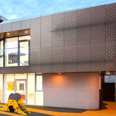 1.5mm do 4.5mm Perforated Metal Aluminium Sheets dla pokrycia ścian ekranowych i dekoracji