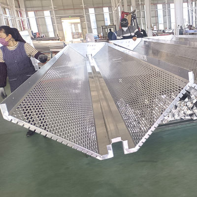 A1100 A3003 A5052 Płyty okładzin aluminiowych z wyciętymi laserowo perforacjami lub wzorami dekoracyjnymi do dekoracji budynków